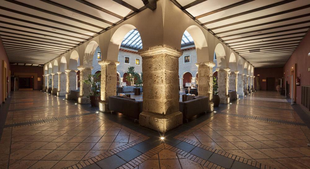Ac ホテル パラシオ デ サンタ アナ バリャドリド エクステリア 写真 The interior of the hotel