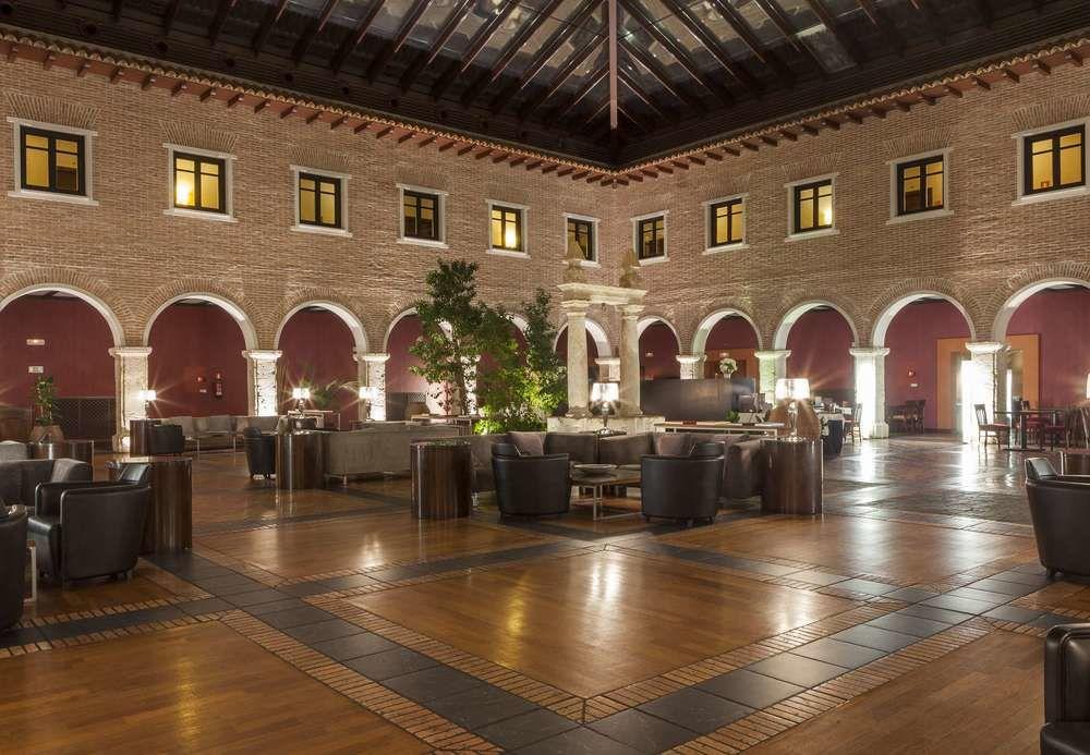 Ac ホテル パラシオ デ サンタ アナ バリャドリド エクステリア 写真 The interior of the hotel