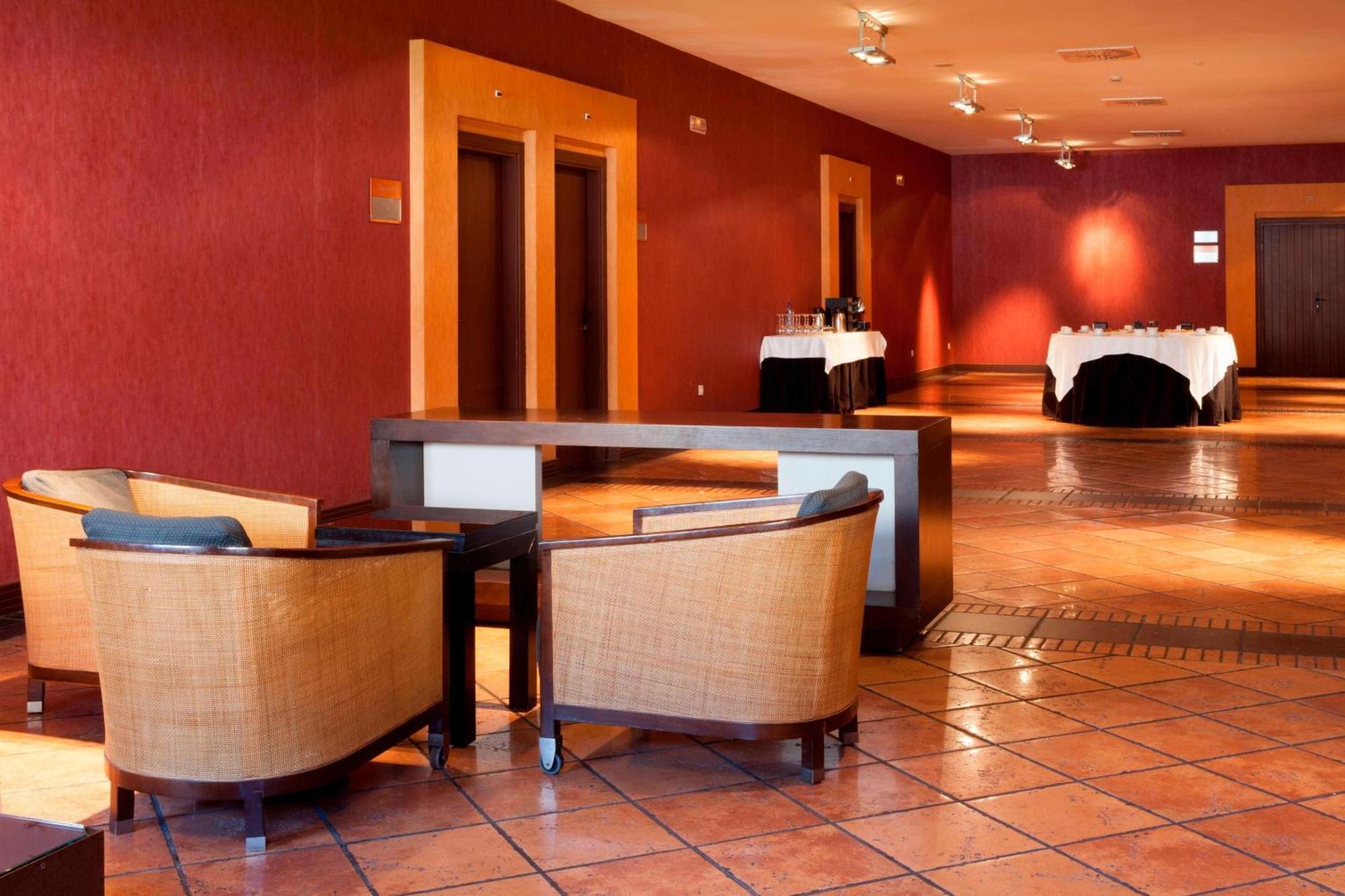 Ac ホテル パラシオ デ サンタ アナ バリャドリド エクステリア 写真 The lobby of the hotel