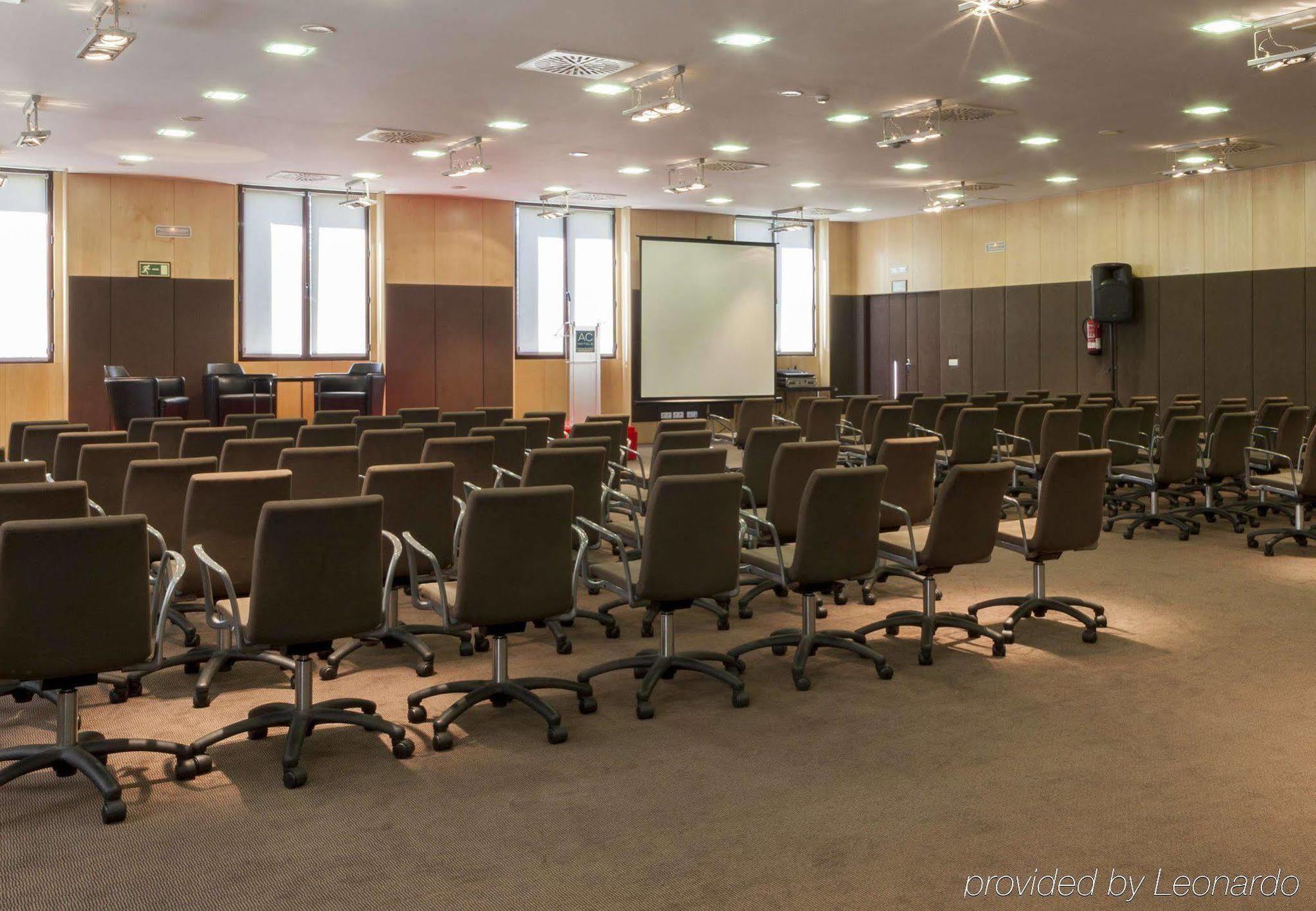 Ac ホテル パラシオ デ サンタ アナ バリャドリド エクステリア 写真 The main conference room